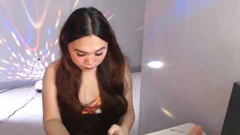 Snapshot of ricaluvzz chatting on November 9, 2025, 3:27 am RICA online show from November 9, 2025, 3:27 am