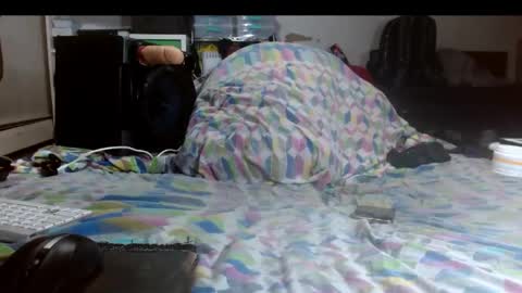 Snapshot of ricardovilla017 chatting on April 11, 2026, 7:18 pm ricardovilla017 online show from April 11, 2026, 7:18 pm
