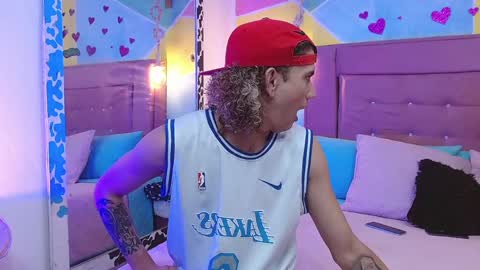 Snapshot of rich_de_la_rosa chatting on March 8, 2025, 4:12 am rich and kitty online show from March 8, 2025, 4:12 am