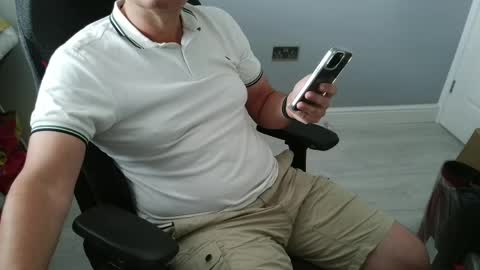 Snapshot of rich_uk56 chatting on June 2, 2026, 2:19 pm UK Straight Guy online show from June 2, 2026, 2:19 pm