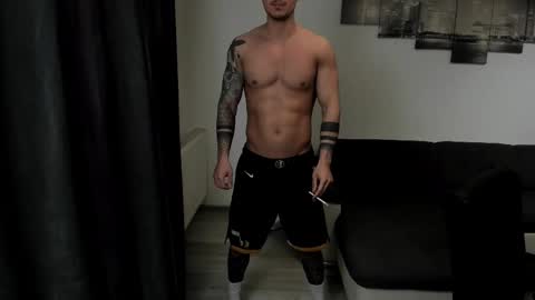 RichardDarell online show from May 31, 2026, 4:42 am