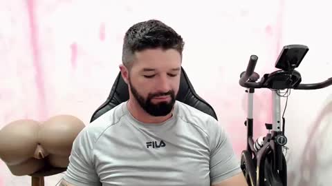 Snapshot of richrolland chatting on January 10, 2025, 1:32 am Rickseduction online show from January 10, 2025, 1:32 am