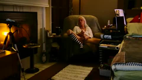 PINK HOLE TWINK online show from February 28, 2025, 8:53 am