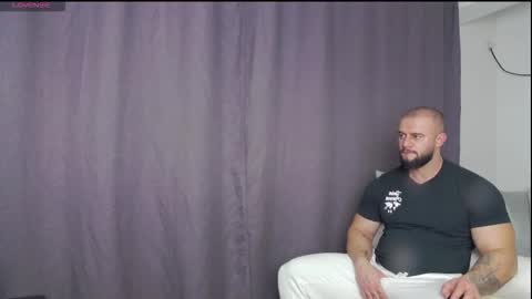 rickymiami1 online show from November 21, 2025, 6:39 pm