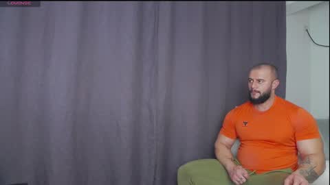 rickymiami1 online show from November 26, 2025, 6:42 pm