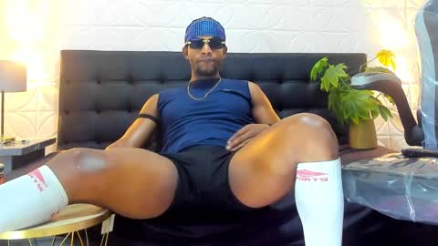 RicoBrowm online show from February 5, 2025, 4:37 am