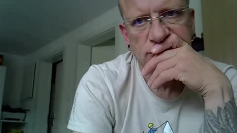 Snapshot of ricogumpi chatting on May 5, 2026, 2:36 pm ricogumpi online show from May 5, 2026, 2:36 pm