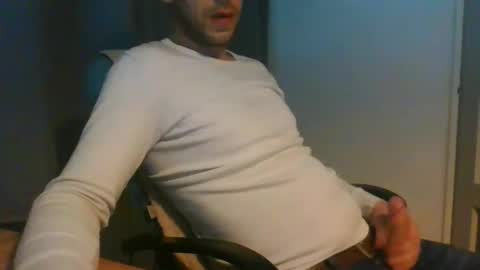 ricooo465 online show from April 10, 2026, 8:57 pm