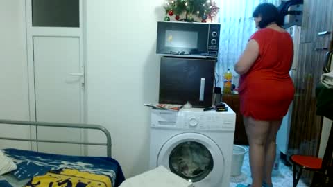 Snapshot of ridemerafsuzana chatting on December 6, 2024, 6:50 pm Ridemeraf online show from December 6, 2024, 6:50 pm