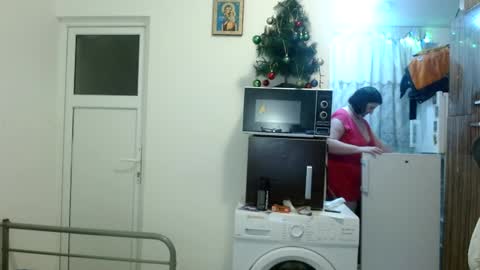 Snapshot of ridemerafsuzana chatting on December 11, 2024, 6:20 pm Ridemeraf online show from December 11, 2024, 6:20 pm