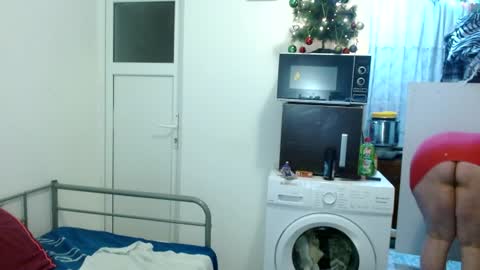 Snapshot of ridemerafsuzana chatting on December 14, 2024, 8:08 pm Ridemeraf online show from December 14, 2024, 8:08 pm