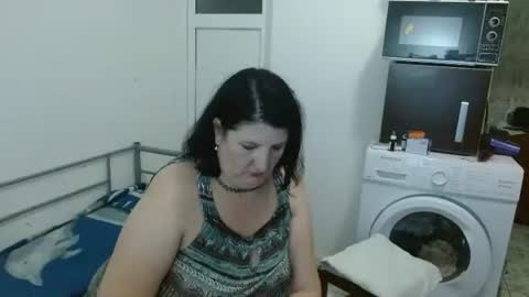 Snapshot of ridemerafsuzana chatting on January 6, 2025, 4:02 pm Ridemeraf online show from January 6, 2025, 4:02 pm