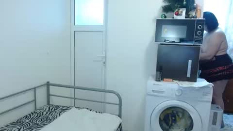 Snapshot of ridemerafsuzana chatting on January 20, 2025, 12:49 pm Ridemeraf online show from January 20, 2025, 12:49 pm