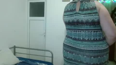 Snapshot of ridemerafsuzana chatting on January 26, 2025, 7:31 pm Ridemeraf online show from January 26, 2025, 7:31 pm