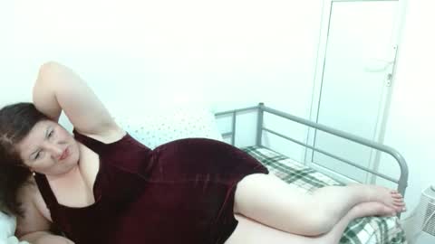 Snapshot of ridemerafsuzana chatting on October 15, 2025, 9:42 am Ridemeraf online show from October 15, 2025, 9:42 am