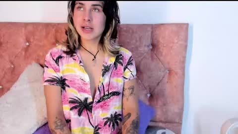 Snapshot of riley_colors chatting on March 11, 2025, 9:59 pm Riley online show from March 11, 2025, 9:59 pm