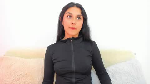 Snapshot of riley_tin chatting on February 16, 2025, 7:38 pm riley_tin online show from February 16, 2025, 7:38 pm