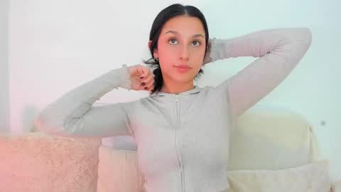 Snapshot of riley_tin chatting on February 27, 2025, 4:53 pm riley_tin online show from February 27, 2025, 4:53 pm