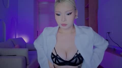 Snapshot of rileymee chatting on September 23, 2025, 12:52 pm rileymee online show from September 23, 2025, 12:52 pm