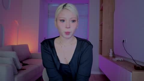 Snapshot of rileymee chatting on September 27, 2025, 12:21 pm rileymee online show from September 27, 2025, 12:21 pm