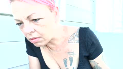 rileyraerhoads online show from September 23, 2025, 4:43 pm