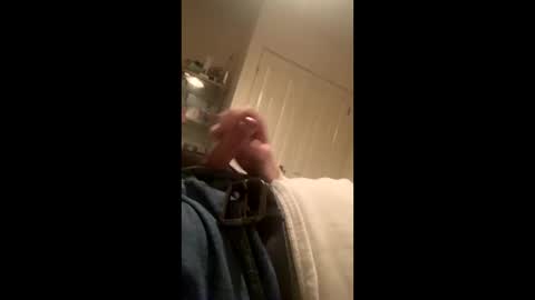 Snapshot of rimzari136 chatting on December 22, 2025, 1:24 am rimzari136 online show from December 22, 2025, 1:24 am