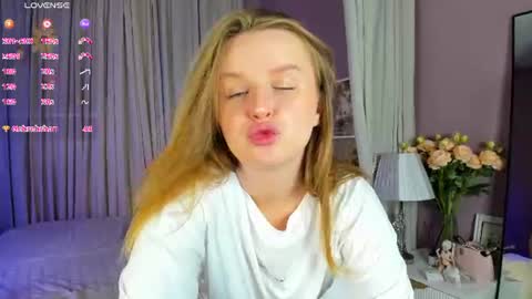 rina_panic online show from June 26, 2026, 2:05 am