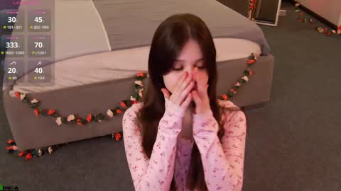 Rina online show from April 5, 2026, 1:36 am