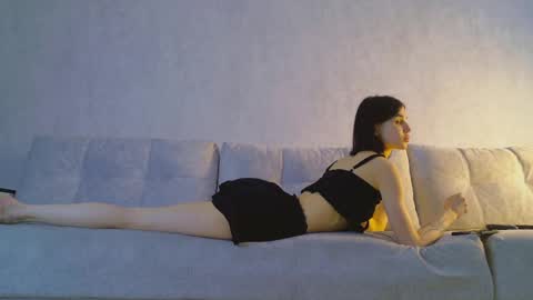 Snapshot of rinacain chatting on May 11, 2026, 7:03 am RINA online show from May 11, 2026, 7:03 am