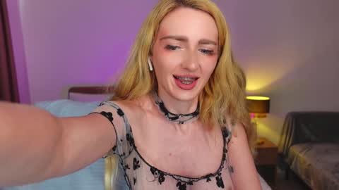 SweetRina online show from December 18, 2024, 5:37 am