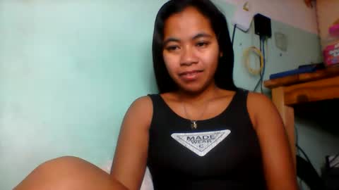 Snapshot of rinah856024 chatting on June 8, 2026, 4:24 am rinah856024 online show from June 8, 2026, 4:24 am