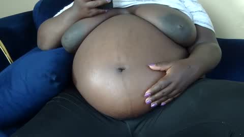 Snapshot of rio_sky chatting on December 26, 2024, 3:31 pm cookie online show from December 26, 2024, 3:31 pm