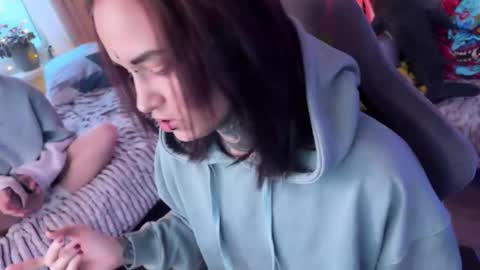   DianaBrite            fansl y online show from November 1, 2025, 1:24 pm