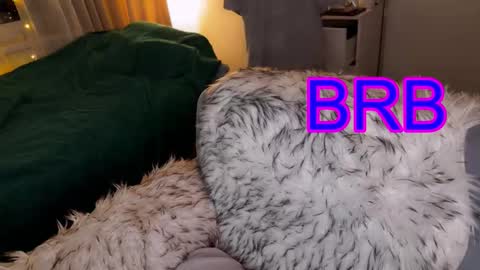   DianaBrite            fansl y online show from December 14, 2025, 1:49 pm