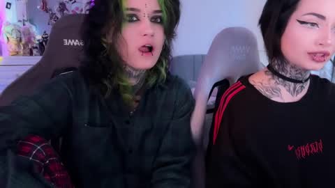   DianaBrite            fansl y online show from April 3, 2026, 10:46 am