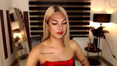 riri online show from January 30, 2025, 7:48 pm