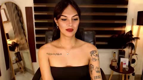 riri online show from November 22, 2025, 7:51 am