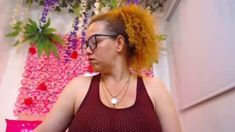 Snapshot of risitos_de_oro_ chatting on June 30, 2026, 10:38 am Risitos De Oro online show from June 30, 2026, 10:38 am