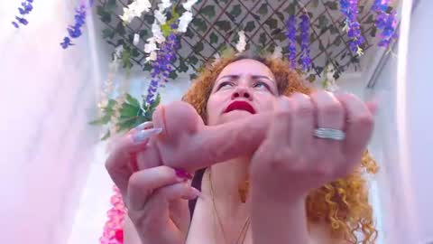 Snapshot of risitos_de_oro_ chatting on July 16, 2026, 9:59 am Risitos De Oro online show from July 16, 2026, 9:59 am