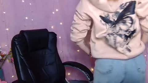 Snapshot of ritakiskis chatting on February 18, 2026, 7:43 pm ritakiskis online show from February 18, 2026, 7:43 pm