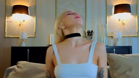 Akemi online show from March 22, 2026, 3:54 am