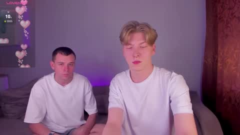 Snapshot of riverflow10 chatting on October 29, 2025, 9:11 am Mickey and Timmy online show from October 29, 2025, 9:11 am