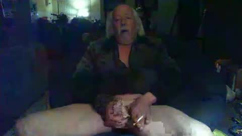 riveratggg online show from October 25, 2025, 8:36 pm