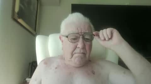 Snapshot of riversdave122 chatting on May 13, 2026, 2:58 pm riversdave122 online show from May 13, 2026, 2:58 pm