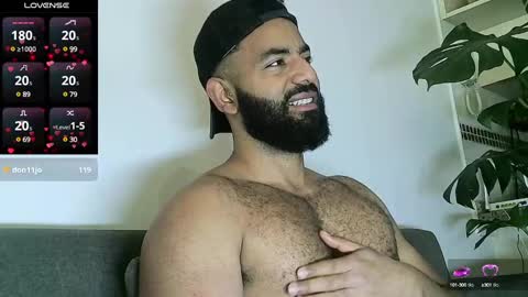 SebasRoa online show from December 4, 2024, 6:17 pm