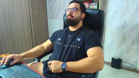 Snapshot of robby_k chatting on November 30, 2025, 6:12 pm Robby online show from November 30, 2025, 6:12 pm