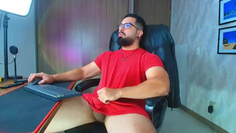 Snapshot of robby_k chatting on May 16, 2026, 2:52 am Robby online show from May 16, 2026, 2:52 am