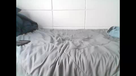 robe45783 online show from April 19, 2026, 6:32 pm