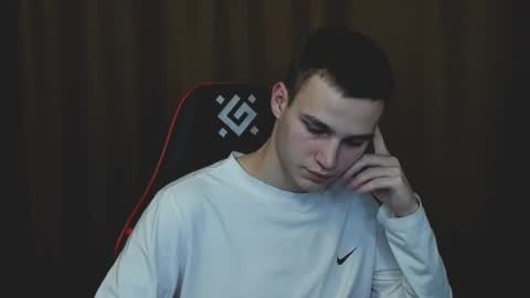 robert10211 online show from December 26, 2024, 6:01 pm