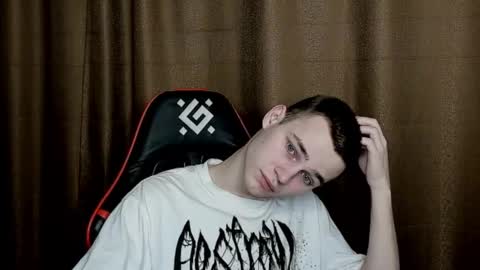 robert10211 online show from January 17, 2025, 6:44 pm